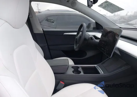 2022 Tesla Model Y Performance Dual Motor All-Wheel Drive from USA, damaged, VIN 7SAYGDEF9NF529882